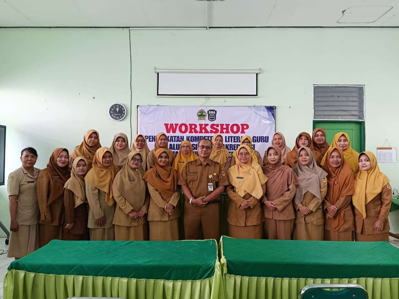 WORKSHOP Peningkataan Kompetensi Literasi Guru